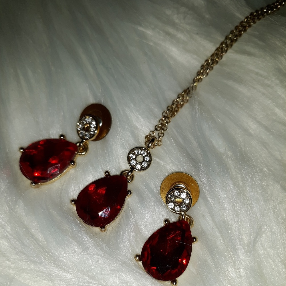 EUC Ruby Red & Rhinestone Necklace & Earrings